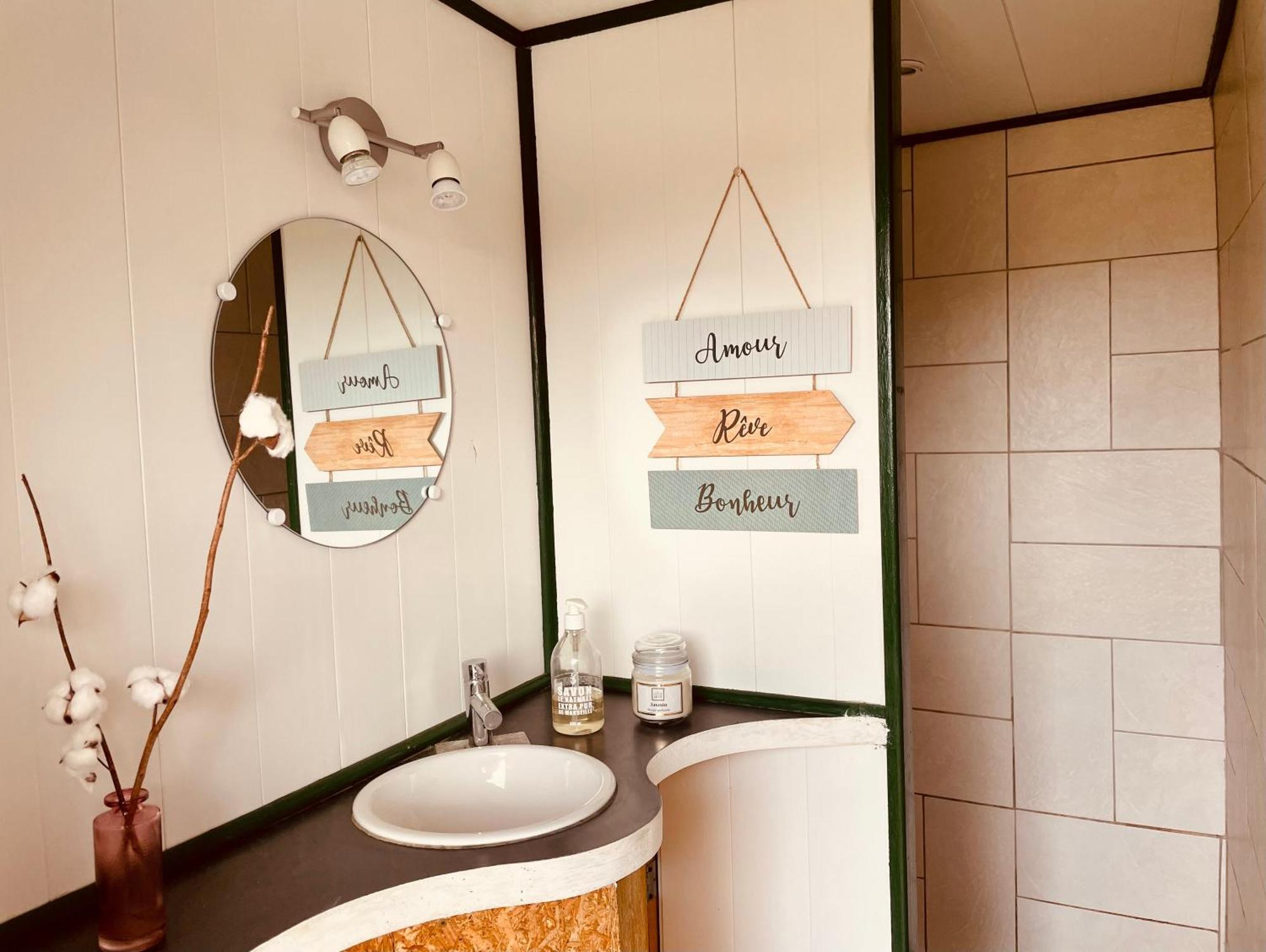 Les Yourtes O Fil 2 L'Eau Saint-Jean-Saint-Maurice-sur-Loire Ngoại thất bức ảnh